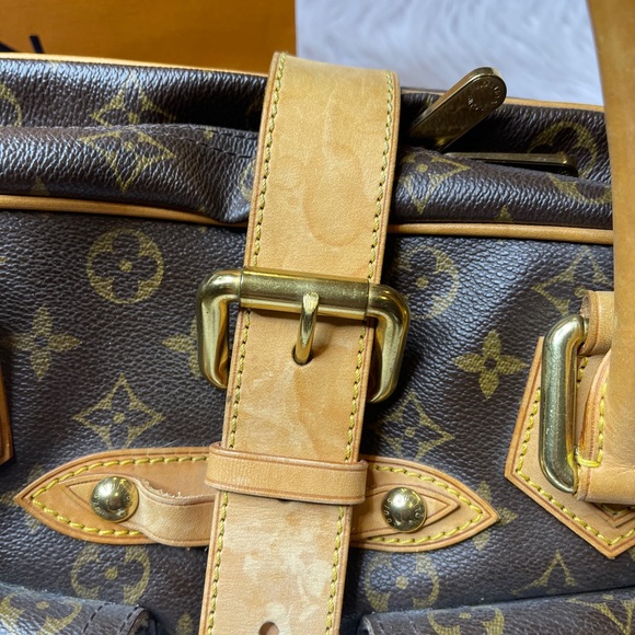 Auth Louis Vuitton Monogram Manhattan GM - Picture 6 of 16